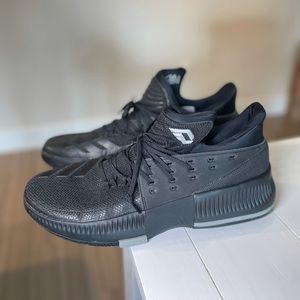 Adidas Dame 3 ‘Lights Out’